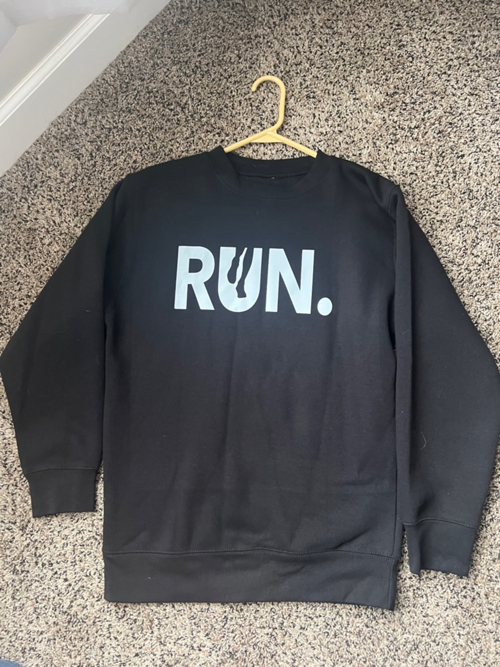 NWOT RUN. Graphic Crewneck Sweatshirt - Black